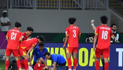 官方：越南U23伤退中卫右膝前十字韧带撕裂，回国后接受手术